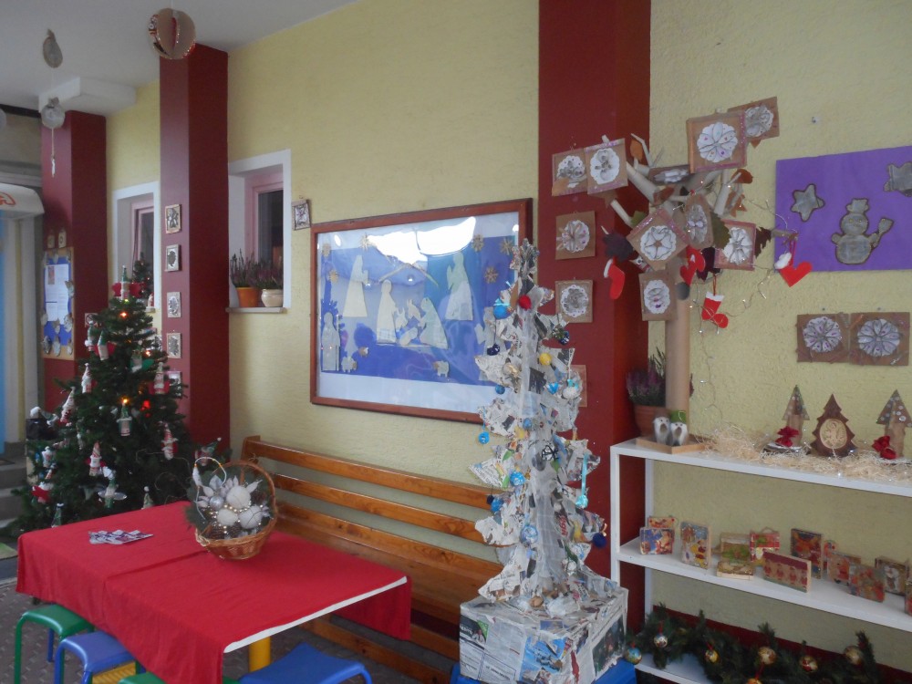 NAJDRAŽA PJESMA - DOĐI BOŽIĆU