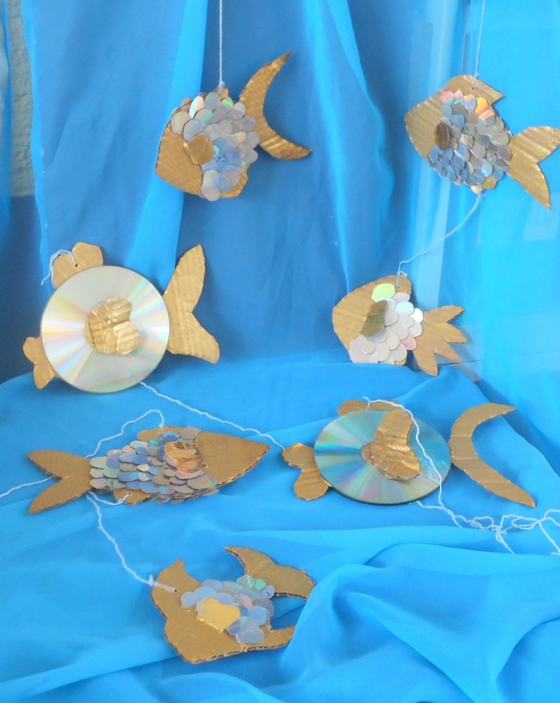 PRIČA O RIBI DUGINIH BOJA