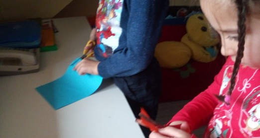 IZRADA UKRASA UZ ZABAVU 