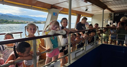 ORGANIZIRAN PROGRAM LJETOVANJA NA RABU