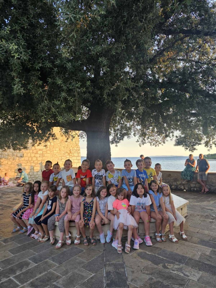 ORGANIZIRAN PROGRAM LJETOVANJA NA RABU